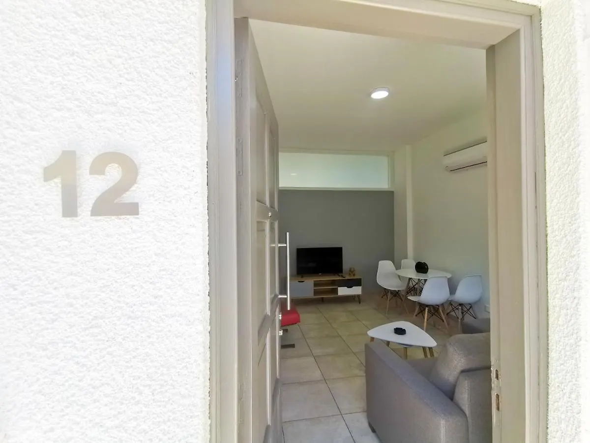 Flipflop City Center Apartment Larnaca 0*,